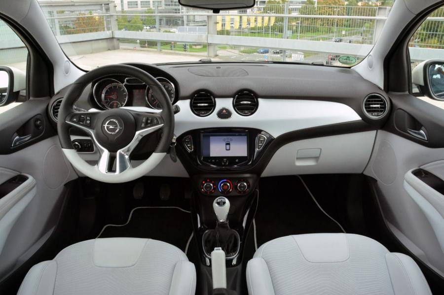  Opel Adam 2013 года  (фото 10 из 107)